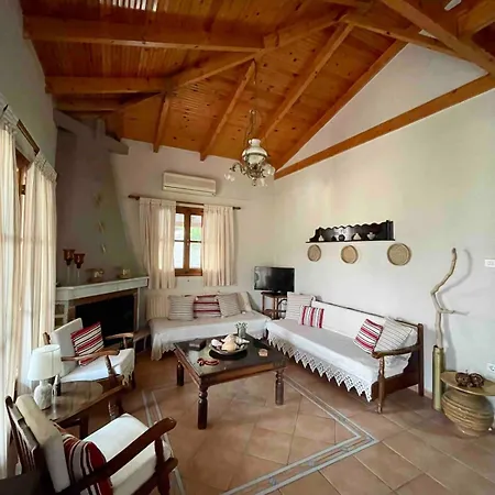 Feriehus Finikounta Sunset Family Maisonette Grizokambos