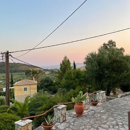 Finikounta Sunset Family Maisonette *