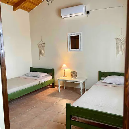 Feriehus Finikounta Sunset Family Maisonette *