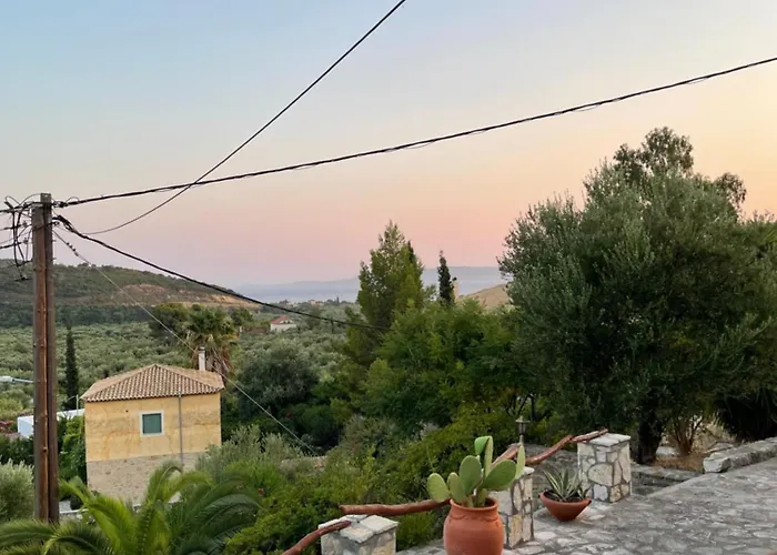 Finikounta Sunset Family Maisonette *